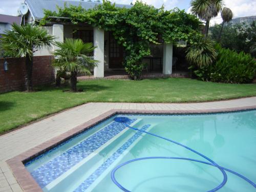 Hostal Ladybrand Guest House