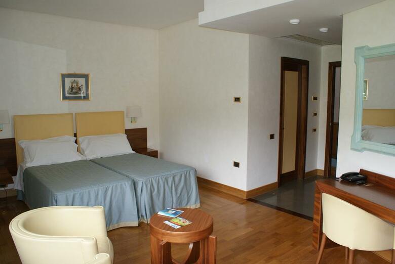Hotel Solofra Palace