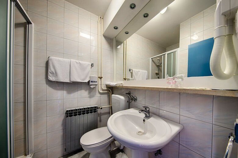 Hotel Issa