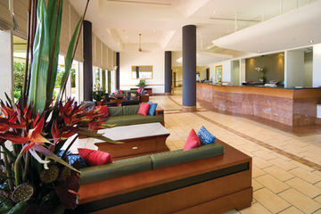 Hotel Outrigger Twin Towns Resort