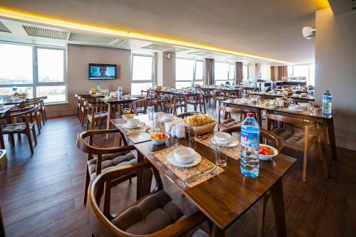 Hotel Akman Tzob Otel
