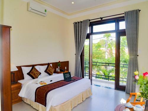 Hotel Redrose Villa