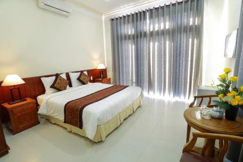 Hotel Redrose Villa