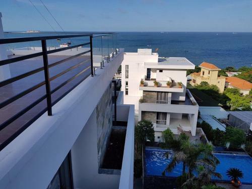 White Palace Villa