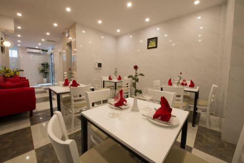 Ha Noi Holiday Center Hotel
