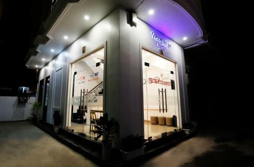 Moon & Sun Hostel