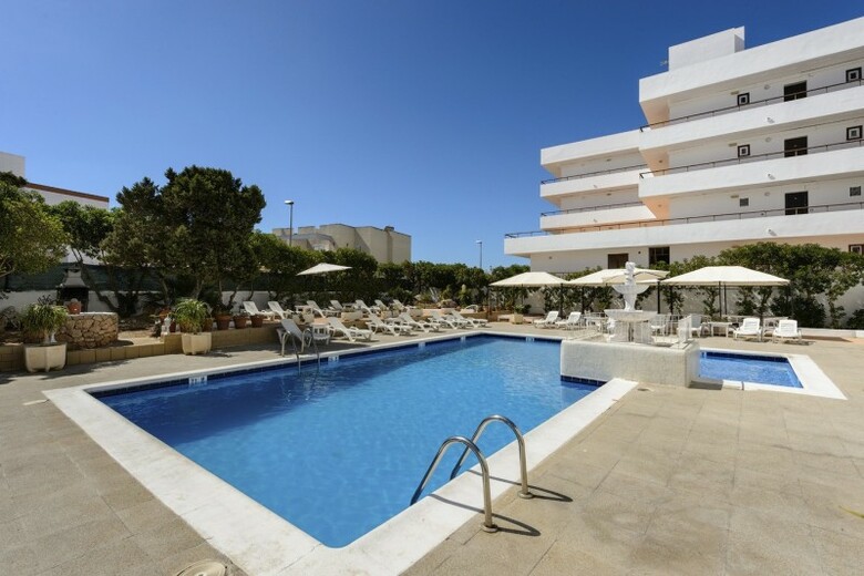 Apartamentos San Antonio Beach