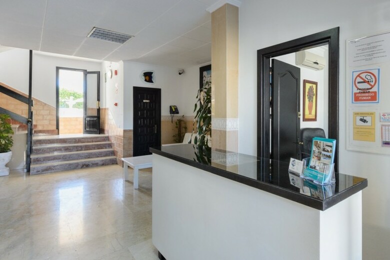 Apartamentos San Antonio Beach