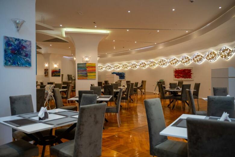 Bougainville Bay Hotel