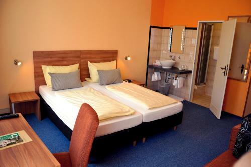 Hostal Weinstube Zur Lindenau