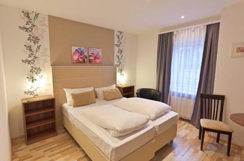 Hostal Pension Alt-finthen
