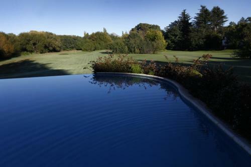 Lodge Acacias Country Club