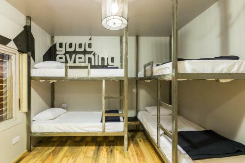 Onas Hostel & Suites