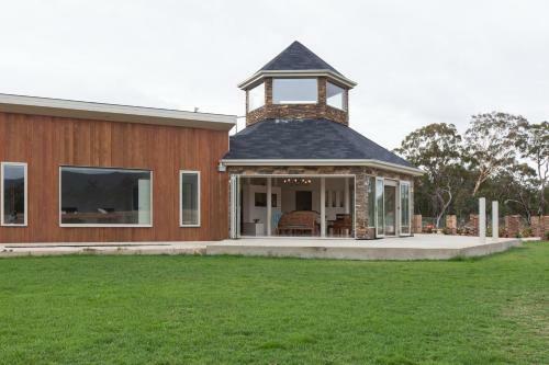 Lodge Aurora Manor Rooms