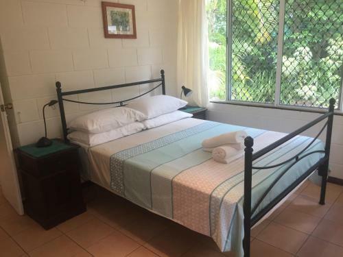 Shambhala Retreat Magnetic Island Cottages