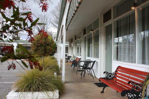 Hi Way Motor Inn