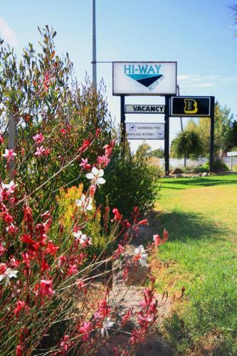 Hi Way Motor Inn