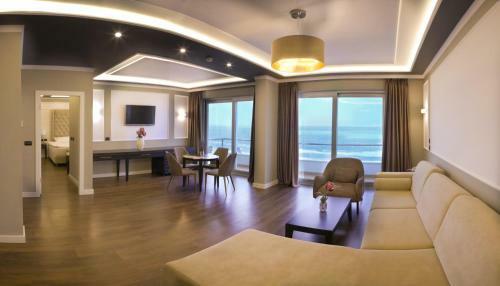 Premium Beach Hotel
