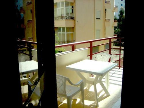 Aldom Apartments