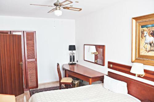 Hotel Ravel International