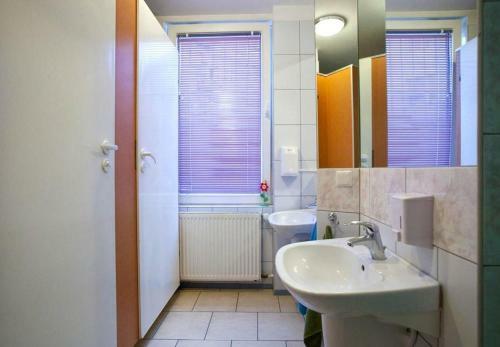 Hostal Youth Hostel 'podlasie'