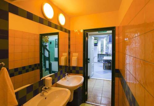 Hostal Youth Hostel 'podlasie'