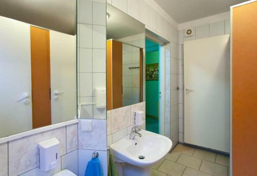 Hostal Youth Hostel 'podlasie'