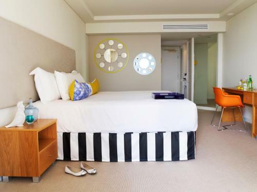 Hotel Qt Gold Coast