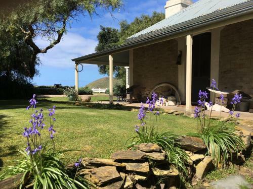 Hostal Yelki By The Sea B&B