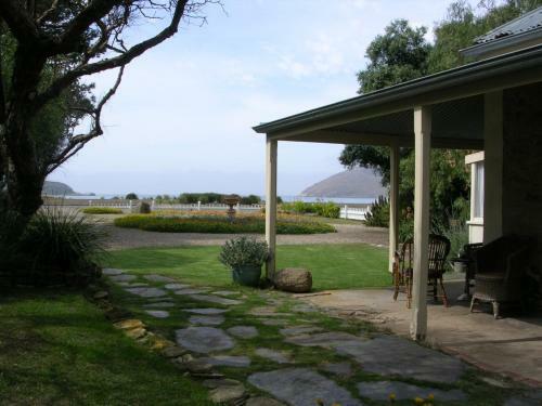 Hostal Yelki By The Sea B&B