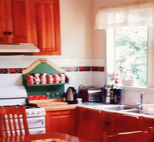 Abelia Cottages Botanical