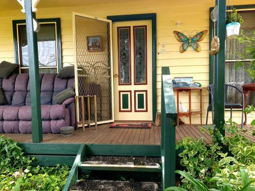 Abelia Cottages Botanical