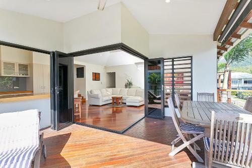 Reeflections Holiday Villas