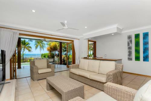 Reeflections Holiday Villas