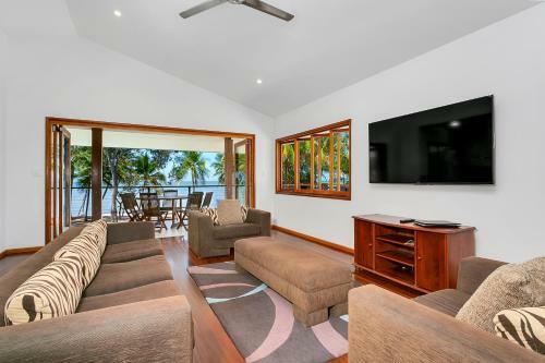 Reeflections Holiday Villas
