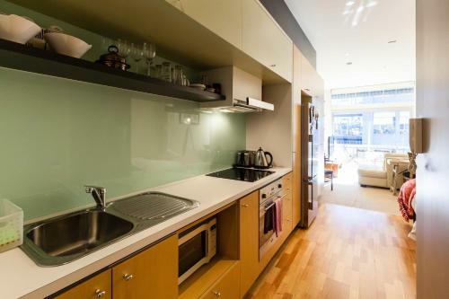 Tennyson - Beyond A Room Private Apartments