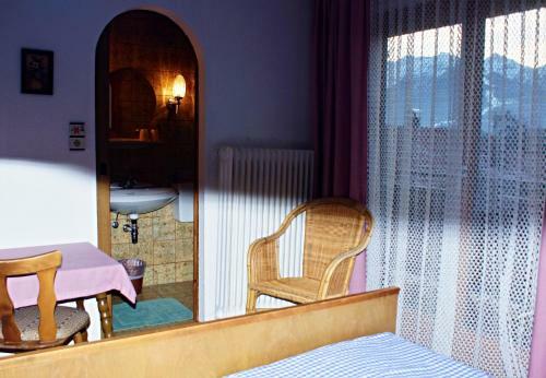 Hostal Pension Alpentraum