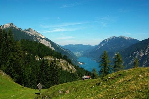 Chalet & Apartments Tiroler Bua