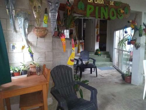 La Casa De Los Pinos