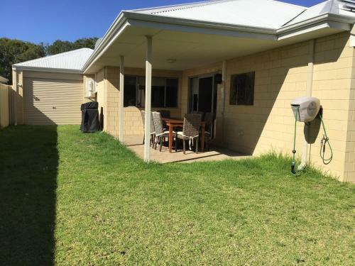 Beachwood House - Broadwater