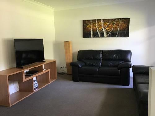 Beachwood House - Broadwater