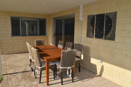 Beachwood House - Broadwater