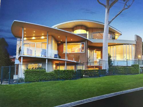 F&d' S House