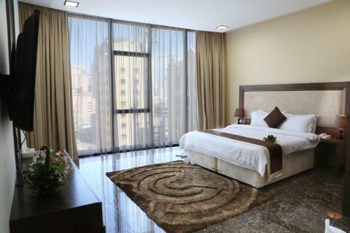 Belle Tower Apartments