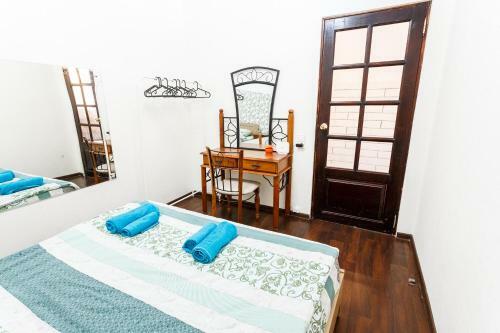 Apartment A&v