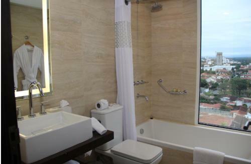 Hotel Hampton By Hilton Santa Cruz
