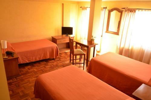 Hotel Cordillera Real