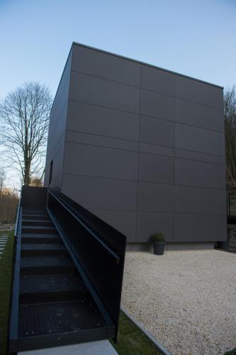 Le Cube
