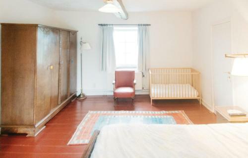 Seven-bedroom Holiday Home In Remersdaal