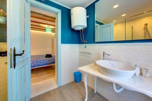 Hostal Villa Mike